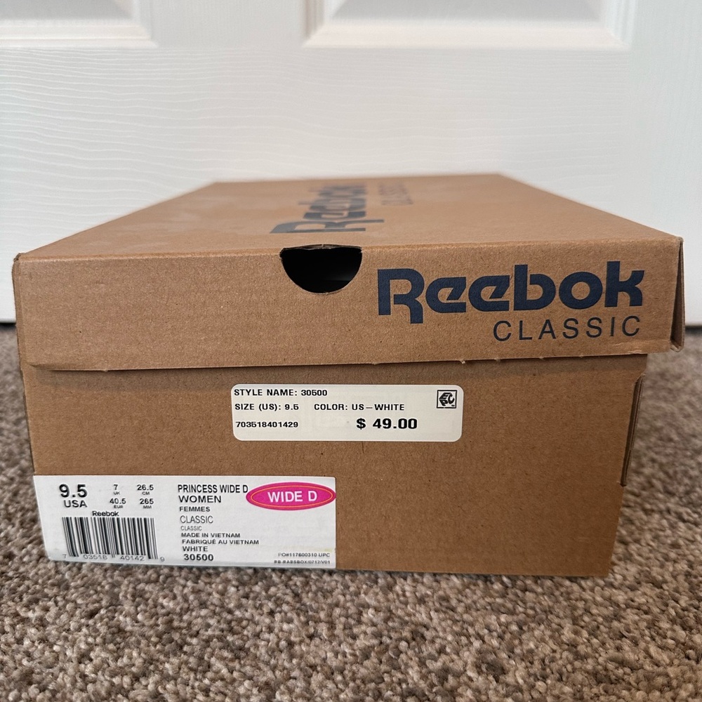 Reebok White Leather Women's Classic Sneakers - Picture 11 of 11